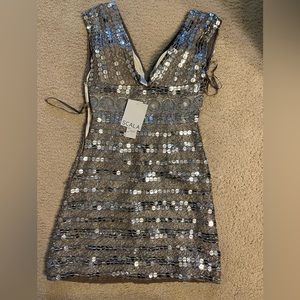 SCALA Platinum Style 14107 Formal Dress. Size 4 NWT